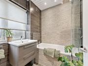 3 bedroom terraced house for sale in Oakburn Avenue,...