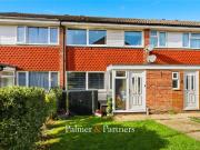 3 bedroom terraced house for sale in Plover Walk, Tile...