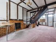 3 bedroom terraced house for sale in Raymond Road,...