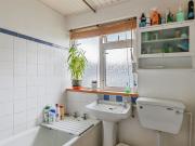 3 bedroom terraced house for sale in Ringswell Gardens,...