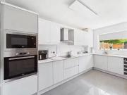 3 Bedroom Terraced House For Sale In Roundhouse Close,...