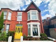 3 bedroom terraced house for sale in Russell Road,...