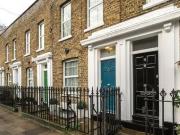 3 bedroom terraced house for sale in Salmon Lane London E14