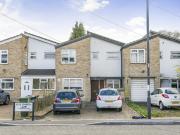 3 bedroom terraced house for sale in Savernake Court,...