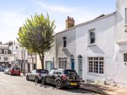 3 bedroom terraced house for sale in Sudeley Place,...