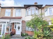 3 bedroom terraced house for sale in The Drive Beckenham...