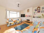 3 bedroom terraced house for sale in Wakefield Road,...