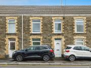 3 bedroom terraced house for sale in West Street,...