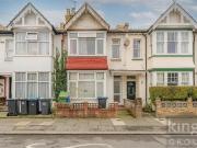 3 bedroom terraced house for sale in Winchester Road,...