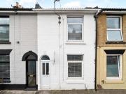 3 bedroom terraced house for sale in Winchester Road,...