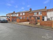 3 bedroom terraced house to rent