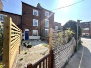 3 bedroom terraced house to rent