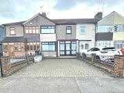 3 bedroom terraced house to rent