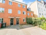 3 bedroom terraced house to rent
