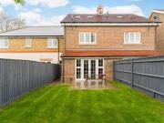 3 bedroom terraced house to rent