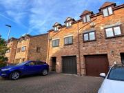 3 Bedroom Terraced To Let