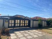 3 bedroom to rent in blue hills