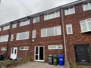 3 Bedroom Town House For Rent In Droylsden