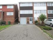 3 Bedroom Town House For Rent In Dudley, West Midlands
