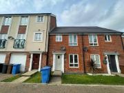 3 bedroom town house for rent in Saturn Road, Ipswich,...