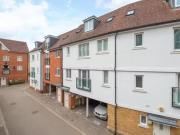 3 bedroom town house for rent in Tannery Way South,...