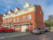 3 bedroom town house for sale in Annett Close Wickford SS12