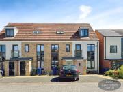 3 bedroom town house for sale in Iveston Avenue,... 3 bedroom town house for sale in Iveston Avenue,...