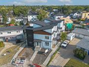 3 Bedroom Townhouse Almost 1400SqFt! First month FREE!