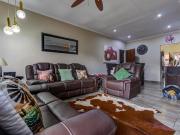 3 Bedroom Townhouse For Sale in Birchleigh North