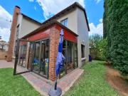 3 Bedroom Townhouse For Sale in Carlswald North Estate