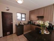 3 Bedroom Townhouse For Sale in Rynfield