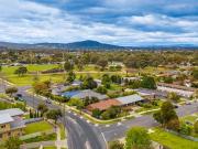 3 Bedroom Townhouse Great Location! 3 Bedroom Townhouse Great Location!