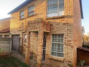 3 Bedroom Townhouse in Allens Nek