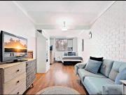 3 Bedroom Townhouse in Convenient Downtown Location