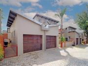 3 Bedroom Townhouse in Die Hoewes