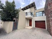 3 Bedroom Townhouse in Glen Eagles Estate