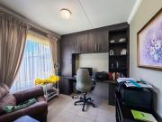 3 Bedroom Townhouse in Grimbeek Park