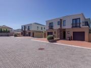 3 Bedroom Townhouse in Sybrand Park