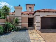 3 Bedroom Townhouse in Vanderbijlpark SW