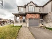3 Bedroom Townhouse Kitchener ON 98186892