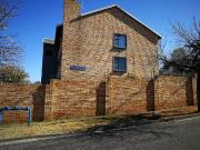 3 Bedroom townhouse sectional to rent in Alberton North