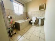 3 Bedroom townhouse sectional to rent in Kosmosdal,...