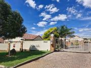 3 Bedroom townhouse sectional to rent in Moreleta Park,...