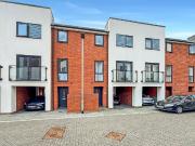 3 bedroom townhouse to rent