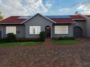 3 Bedroom Townhouse to rent in Glenvista