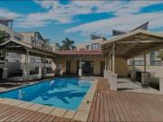 3 bedroom townhouse to rent in loneh.