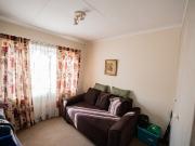 3 Bedroom Townhouse To Rent in Woodhill Golf Estate