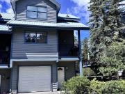 3 Bedroom Townhouse with Mountain Views