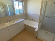 3 Bedroom Unit Close to Shepparton CBD!