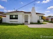 3 bedroom unit in Noble Park Central Walk to train...